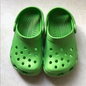 Toddler size 6/7 green crocs